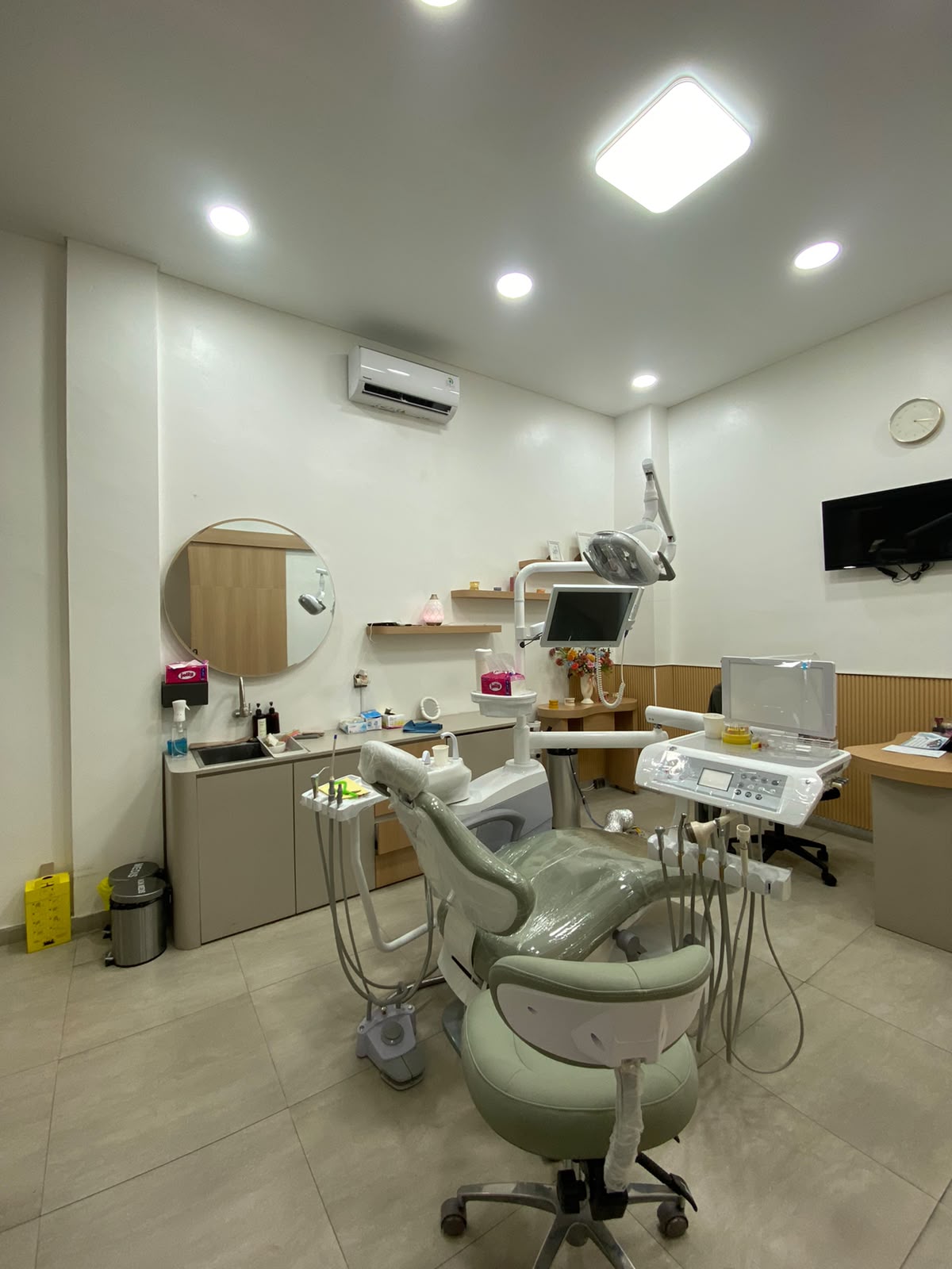 Papan Nama Apotek Mozza Farma